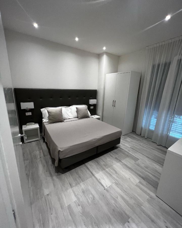 Hotel Ardea Riccione Exterior foto