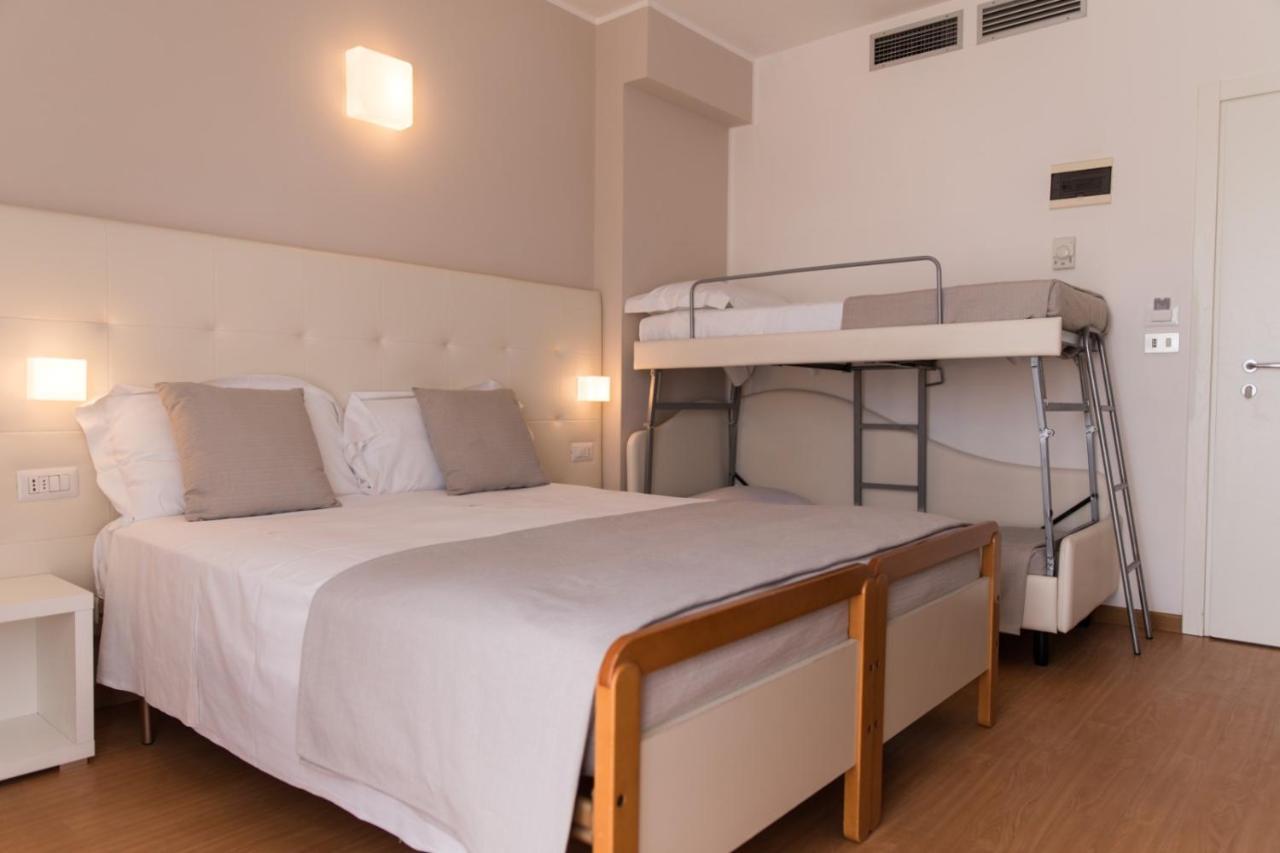 Hotel Ardea Riccione Exterior foto
