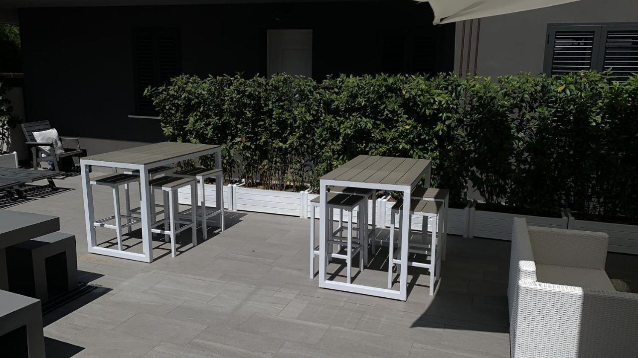 Hotel Ardea Riccione Exterior foto