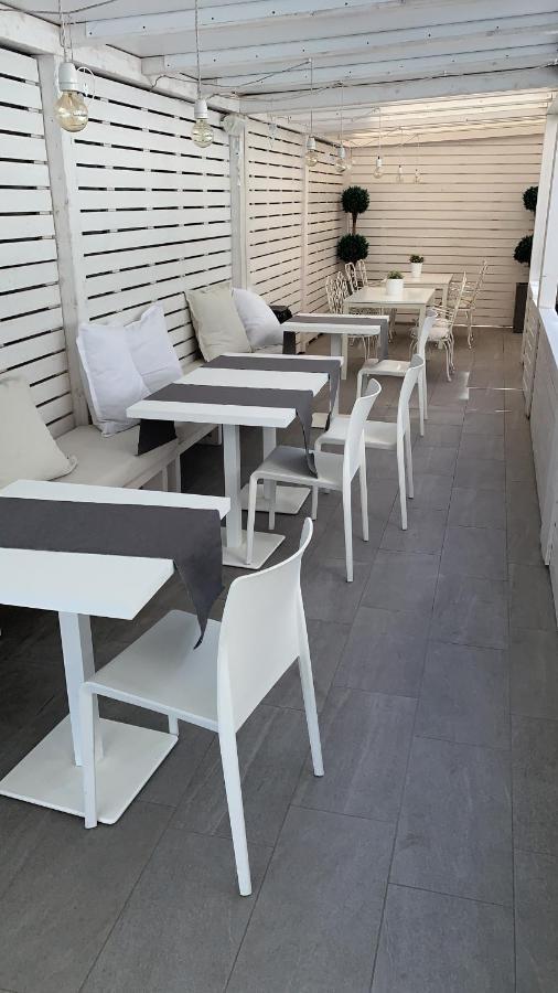 Hotel Ardea Riccione Exterior foto