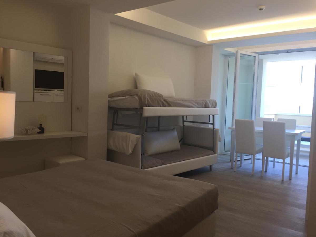 Hotel Ardea Riccione Exterior foto